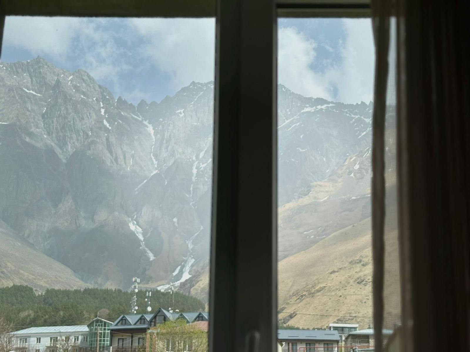 Geo Inn Kazbegi Esterno foto